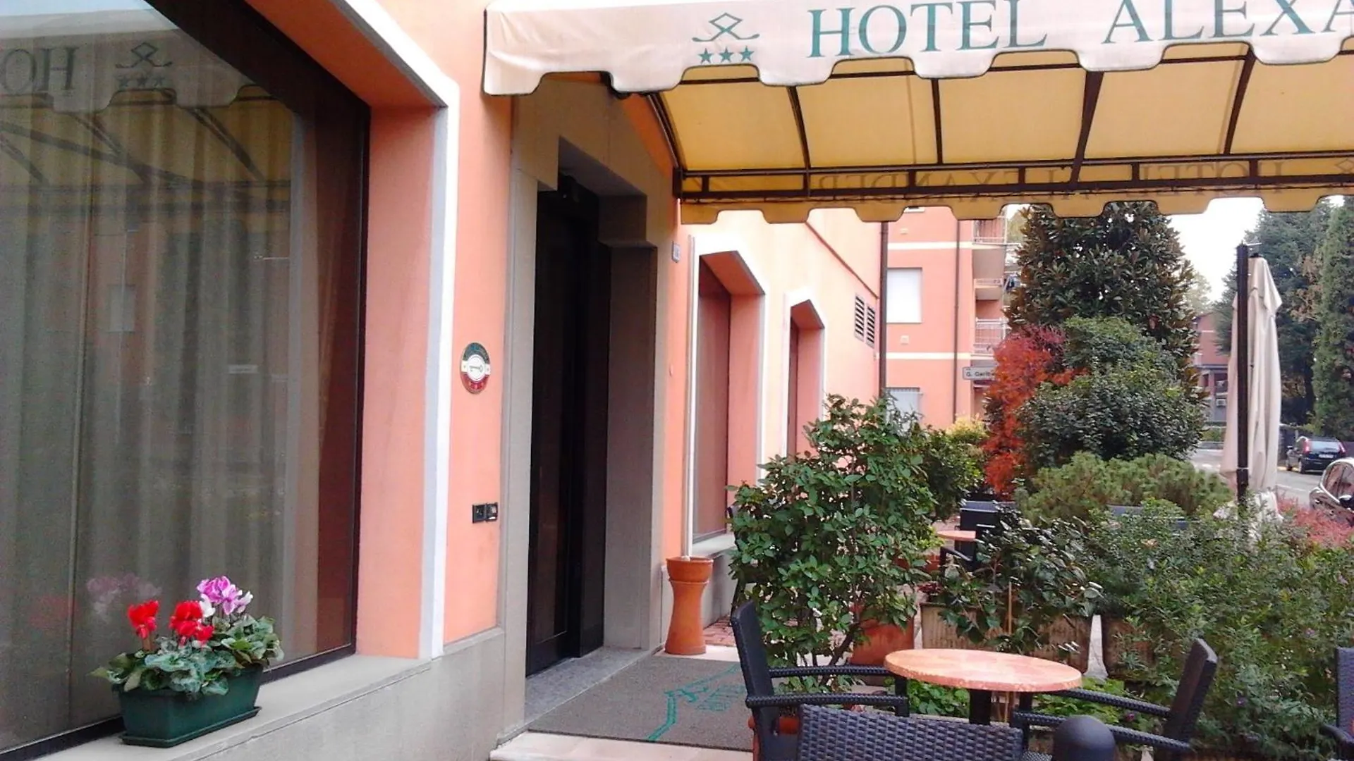 Hotel Alexander فيورانو مودينيس
